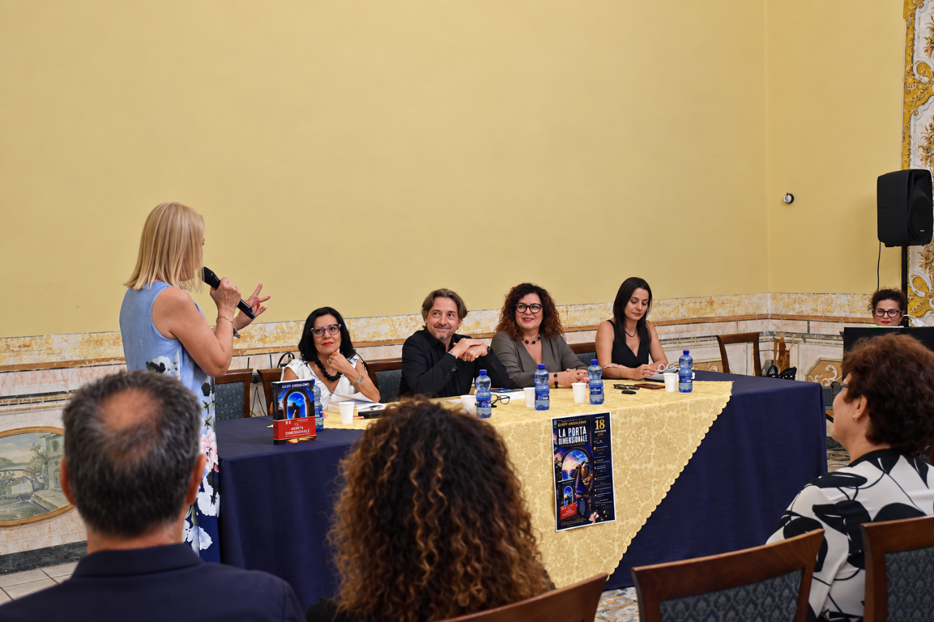 a MILAZZO, LA PRESENTAZIONE DEL LIBRO DI GIUSY ANDALORO A PALAZZO D'AMICO